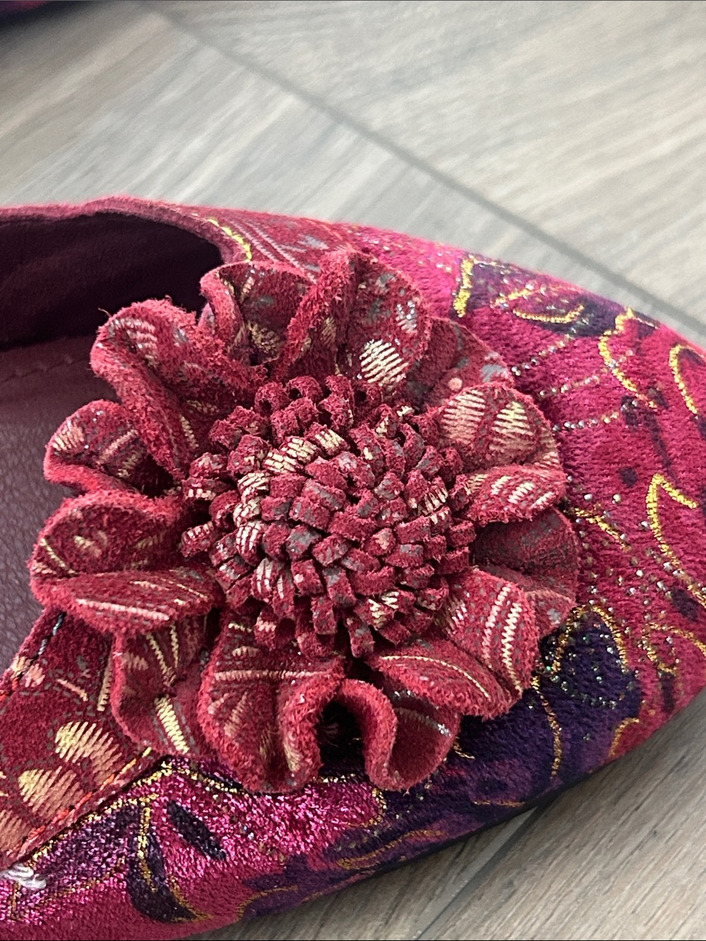 L'ATISTE Burgundy Floral Velvet Ankle-Strap Heels - Picture 11 of 11